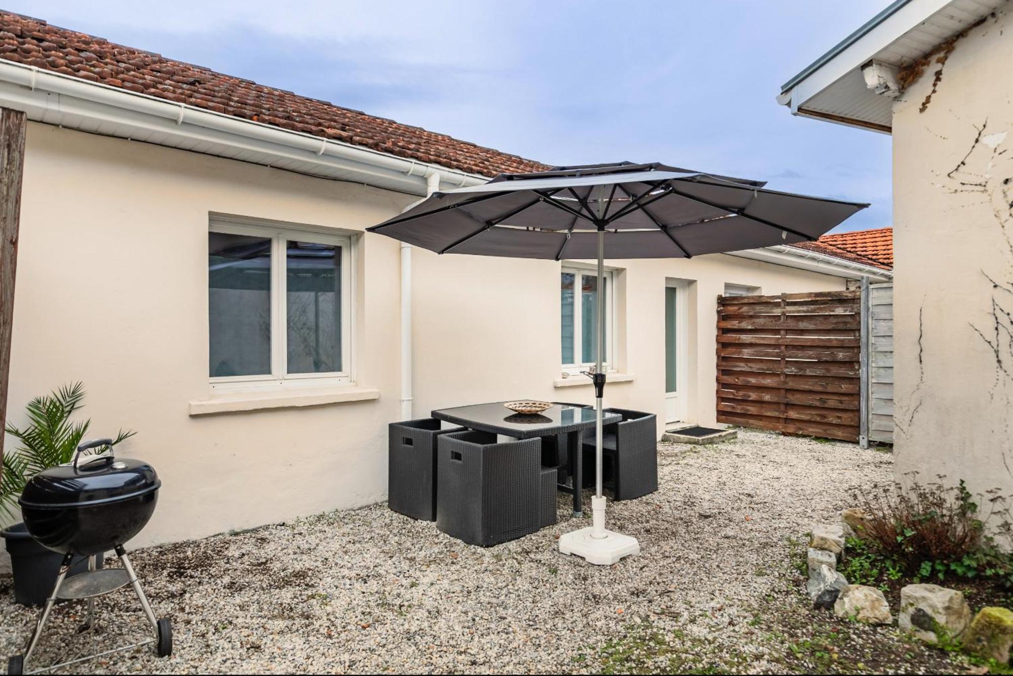 Villa Maisonnette Jardin Merignac Exterior foto
